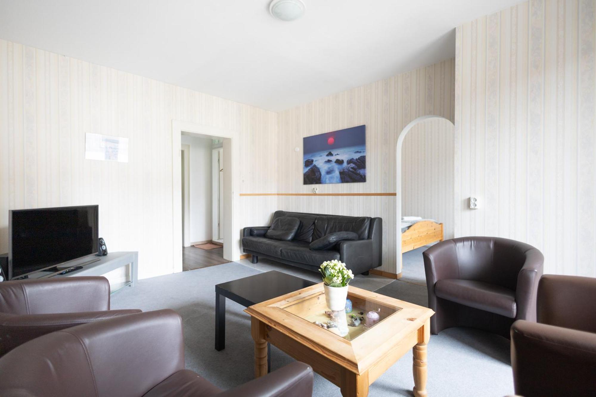 Apartmenthaus Am Waldrand- Kueche - Fruehstueck - Balkon Wildemann Exterior photo